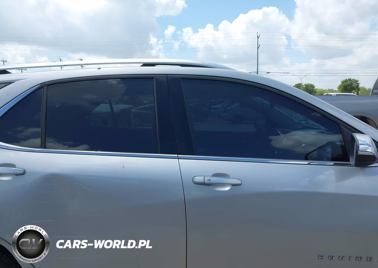 2018 Chevrolet Equinox Premier VIN:2GNAXMEVXJ6324102 - 13