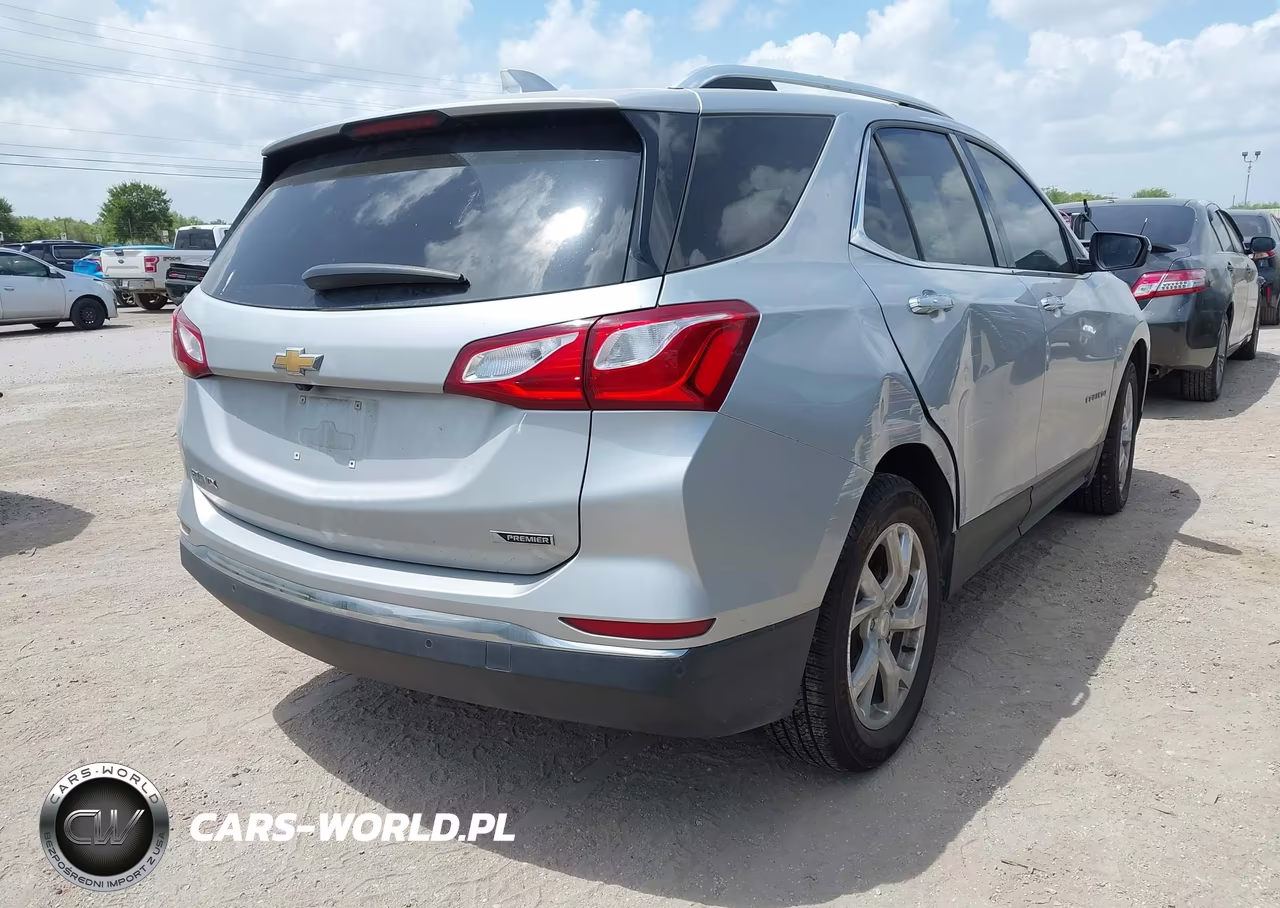 2018 Chevrolet Equinox Premier VIN:2GNAXMEVXJ6324102 - 4