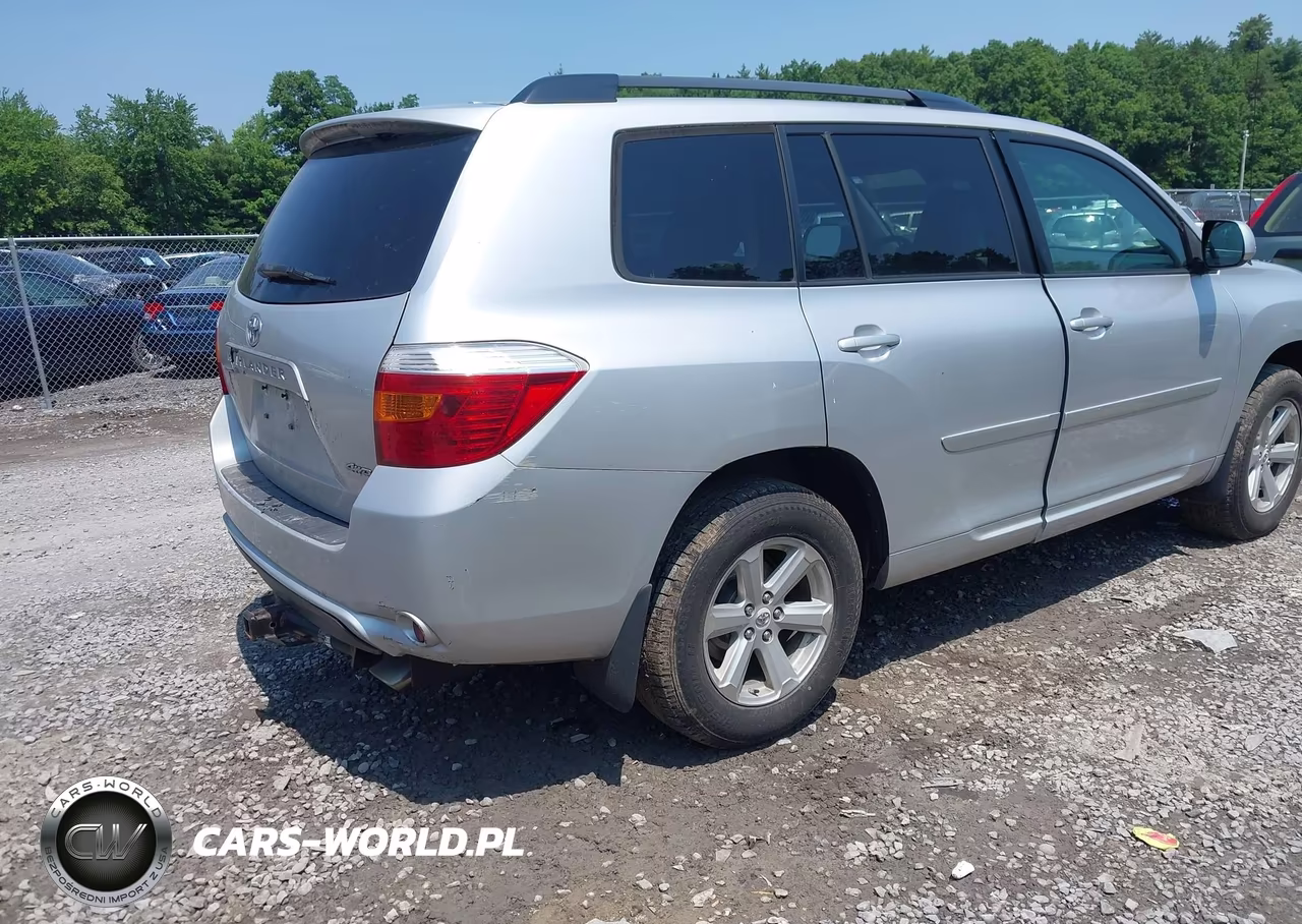 2010 Toyota Highlander Base V6 VIN:5TDBK3EH9AS011709 - 4