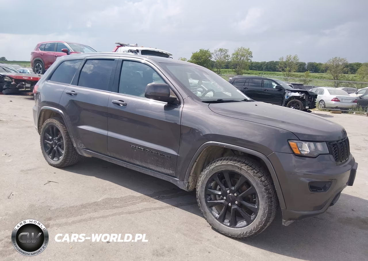 2017 Jeep Grand Cherokee Altitude 4X4 – zdjęcie 1 z 17