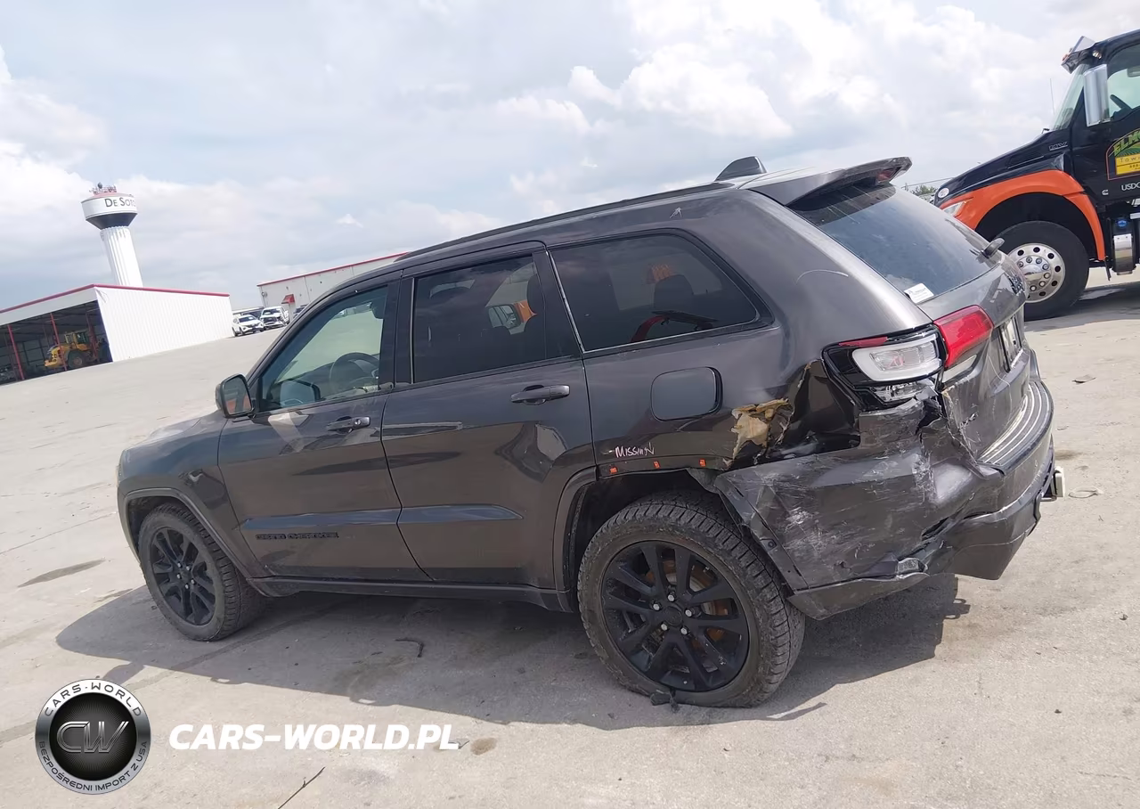 2017 Jeep Grand Cherokee Altitude 4X4 VIN:1C4RJFAG4HC759926 - 14