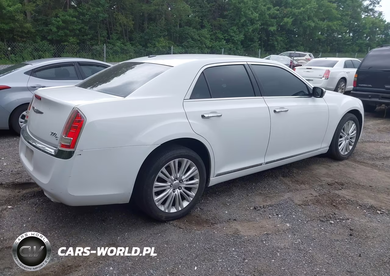 2014 Chrysler 300C Awd VIN:2C3CCAKG4EH376910 - 4