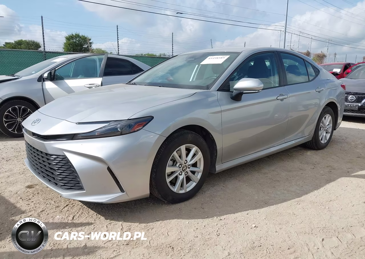 2025 Toyota Camry Le VIN:4T1DAACK3SU085649 - 2