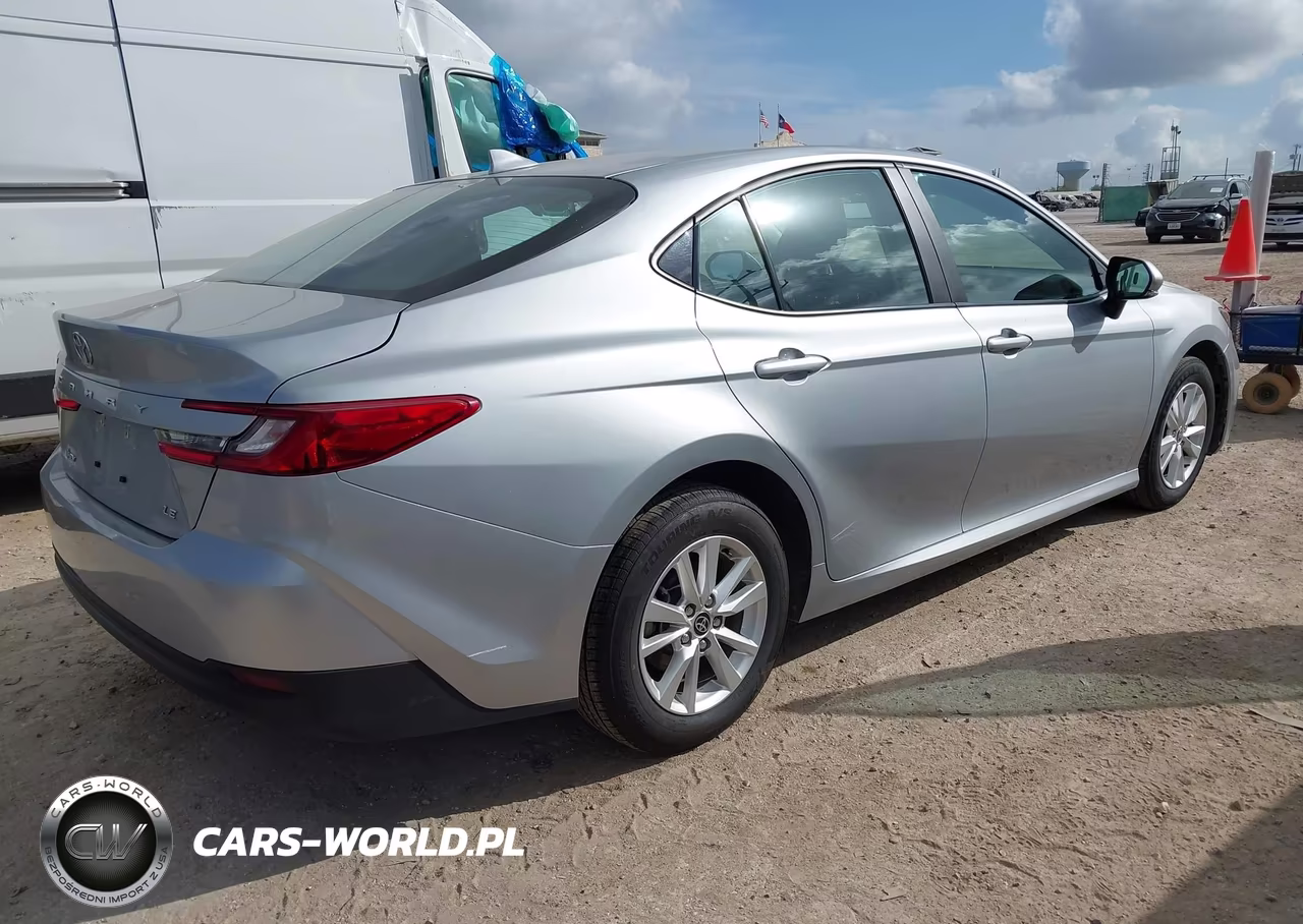2025 Toyota Camry Le VIN:4T1DAACK3SU085649 - 4