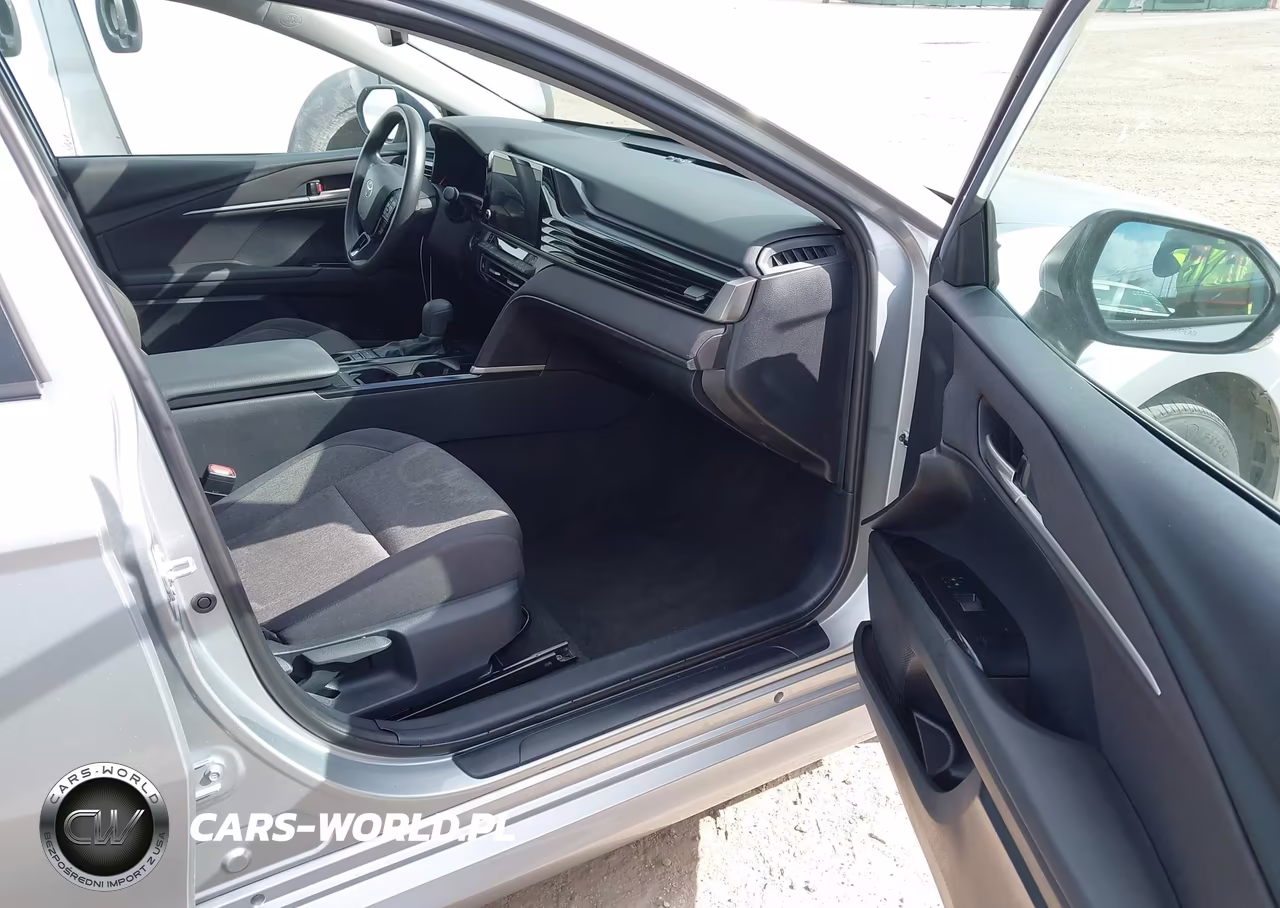 2025 Toyota Camry Le VIN:4T1DAACK3SU085649 - 5