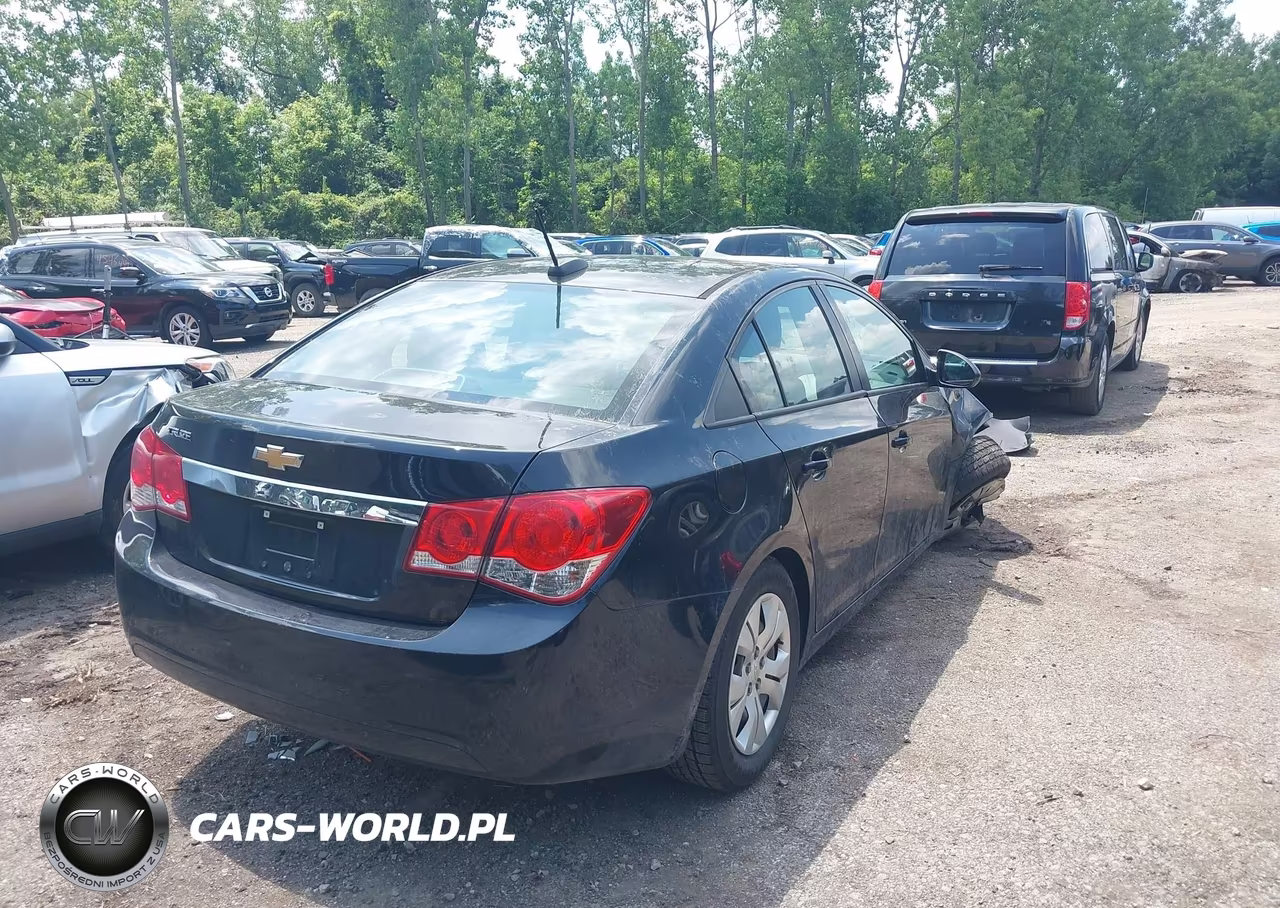 2016 Chevrolet Cruze Limited Ls Auto VIN:1G1PC5SH9G7161088 - 4
