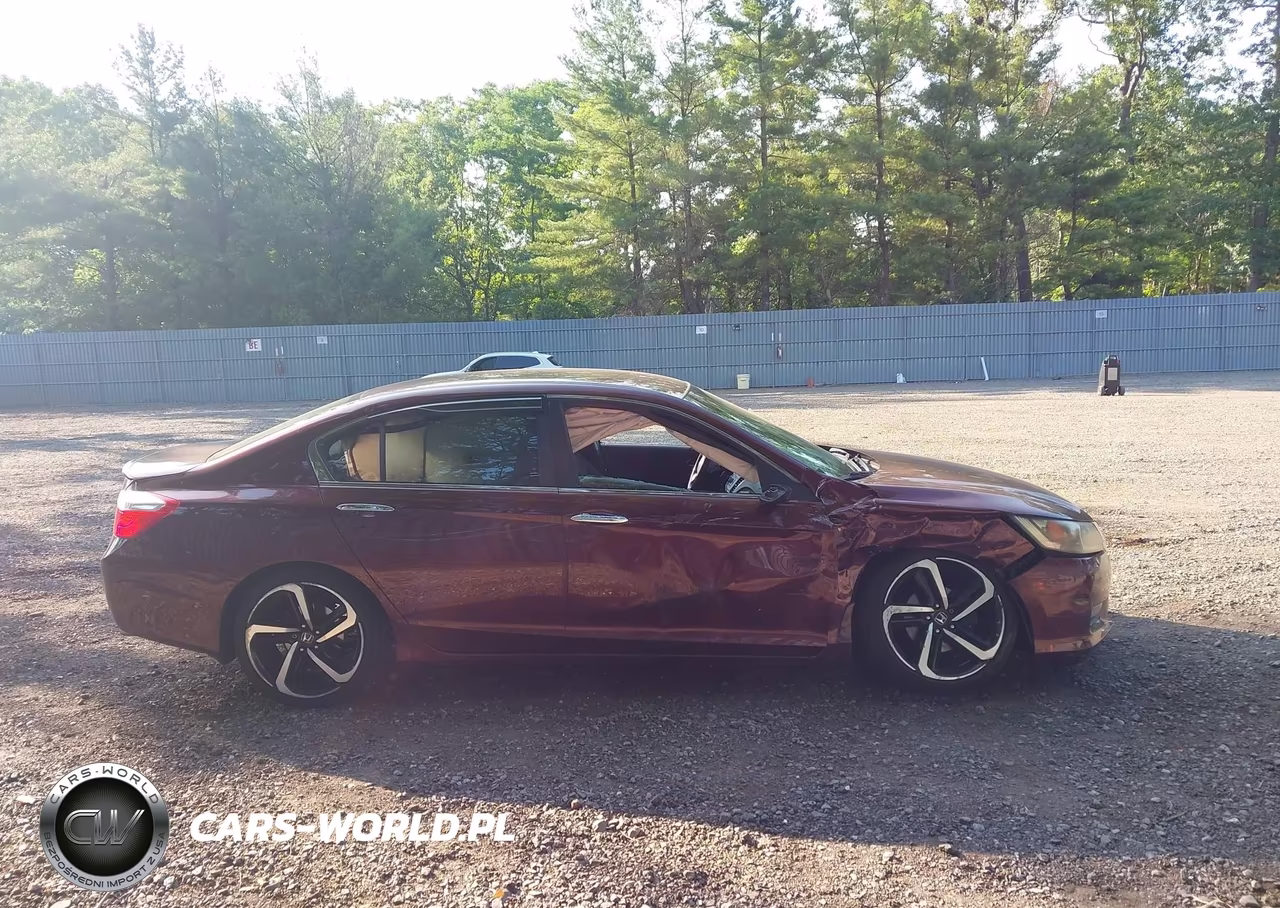 2015 Honda Accord Sport VIN:1HGCR2F53FA109915 - 13
