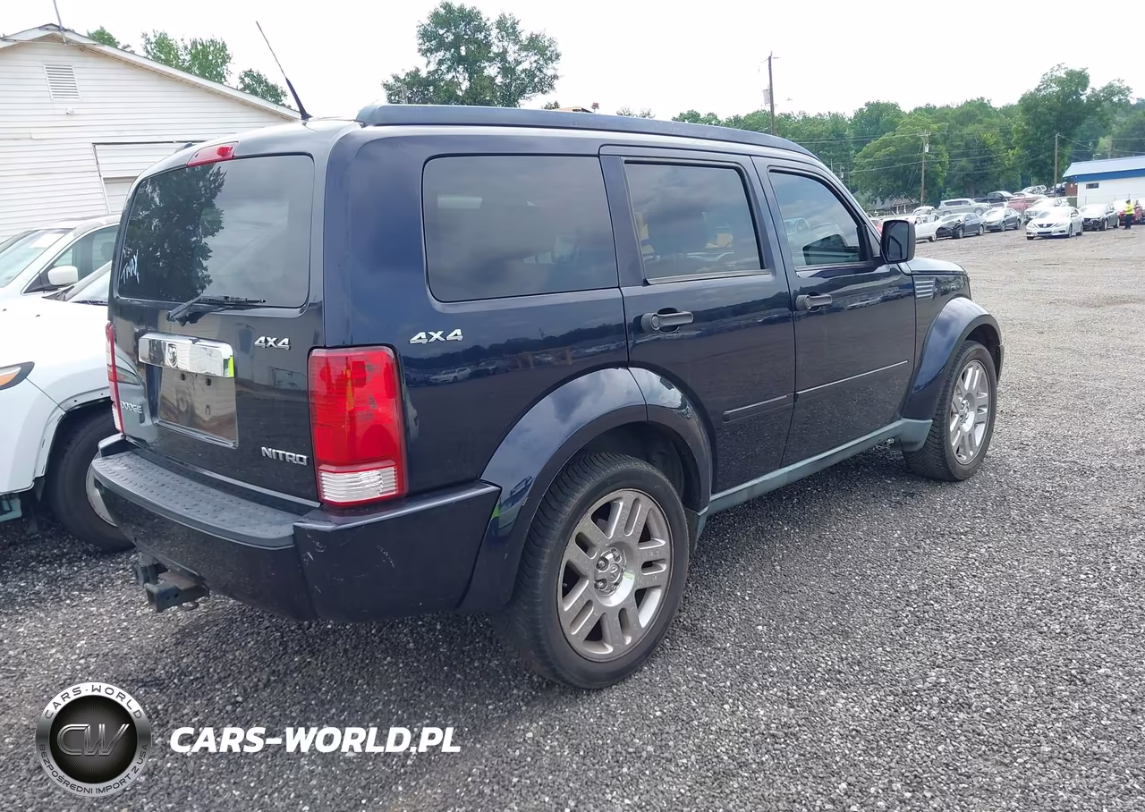 2011 Dodge Nitro Heat VIN:1D4PU4GK3BW542066 - 4