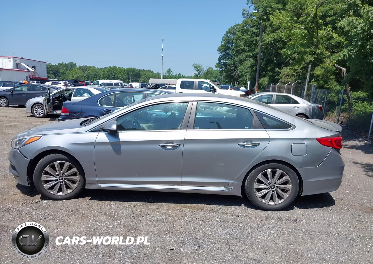 2015 Hyundai Sonata Sport VIN:5NPE34AF4FH077151 - 13