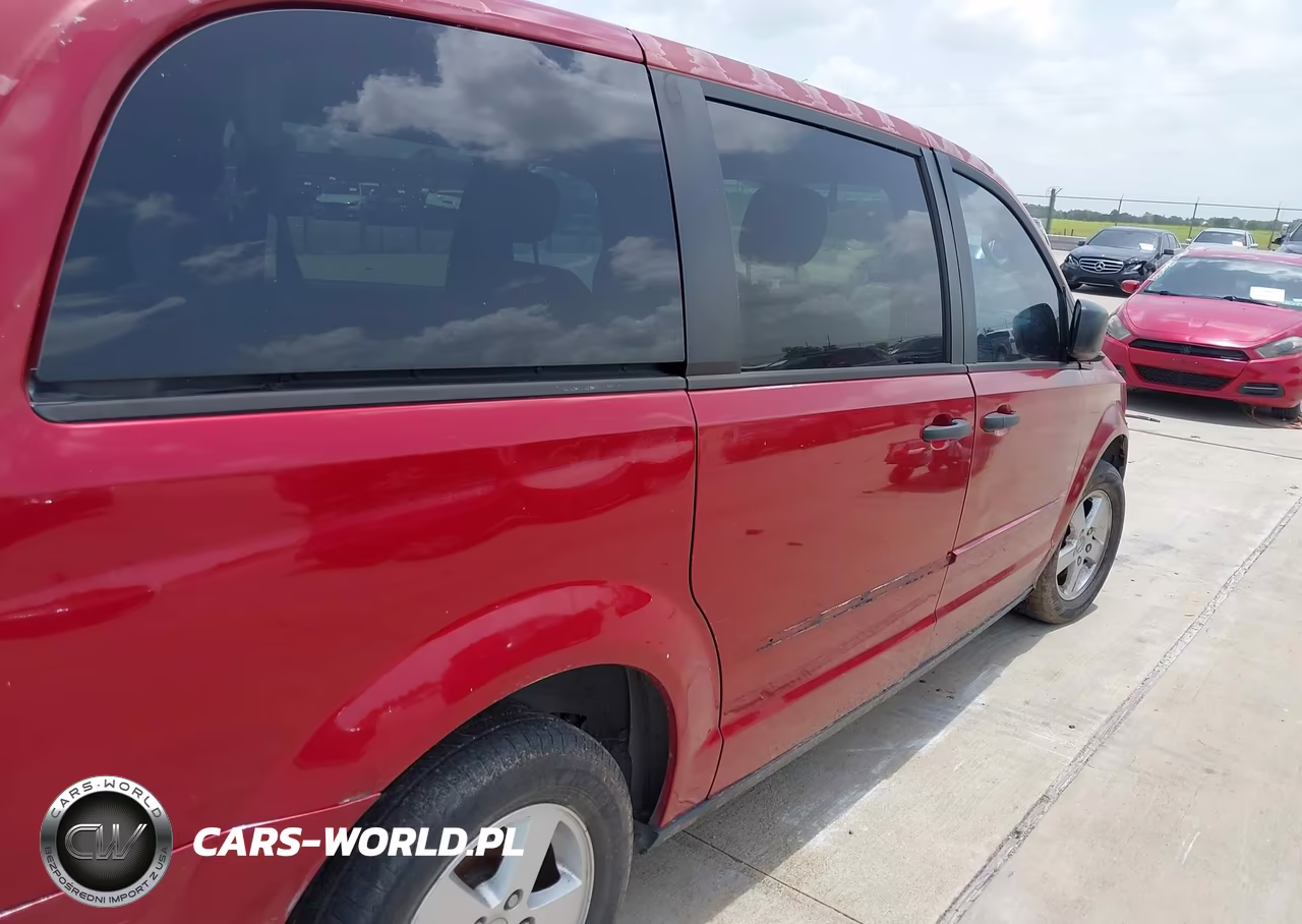 2008 Chrysler Town & Country Lx VIN:2A8HR44H18R721793 - 6