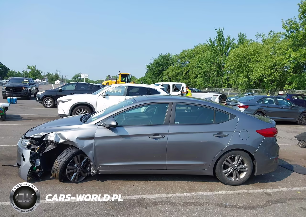 2018 Hyundai Elantra Value Edition VIN:5NPD84LF5JH381589 - 14