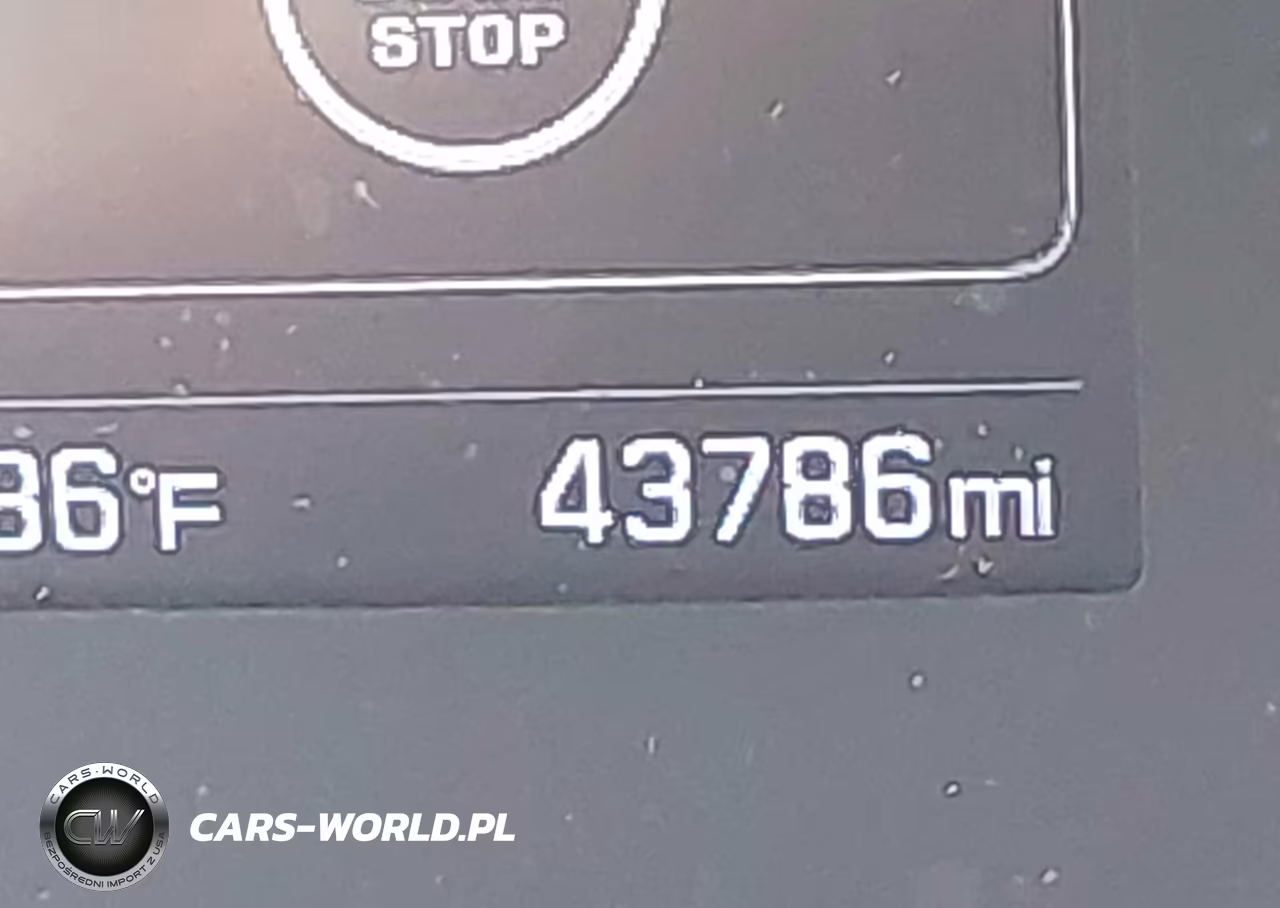2018 Hyundai Elantra Value Edition VIN:5NPD84LF5JH381589 - 15