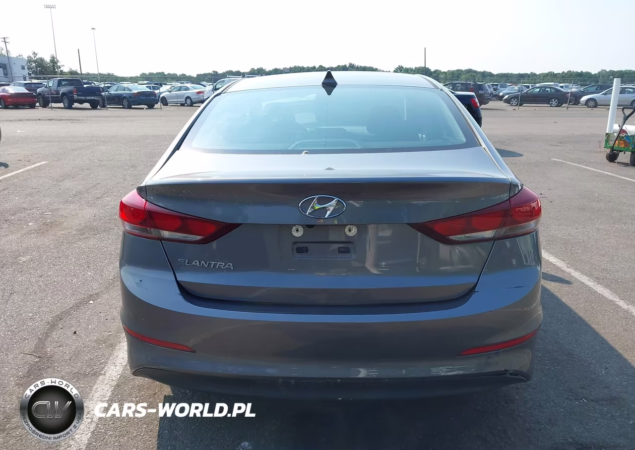 2018 Hyundai Elantra Value Edition VIN:5NPD84LF5JH381589 - 16