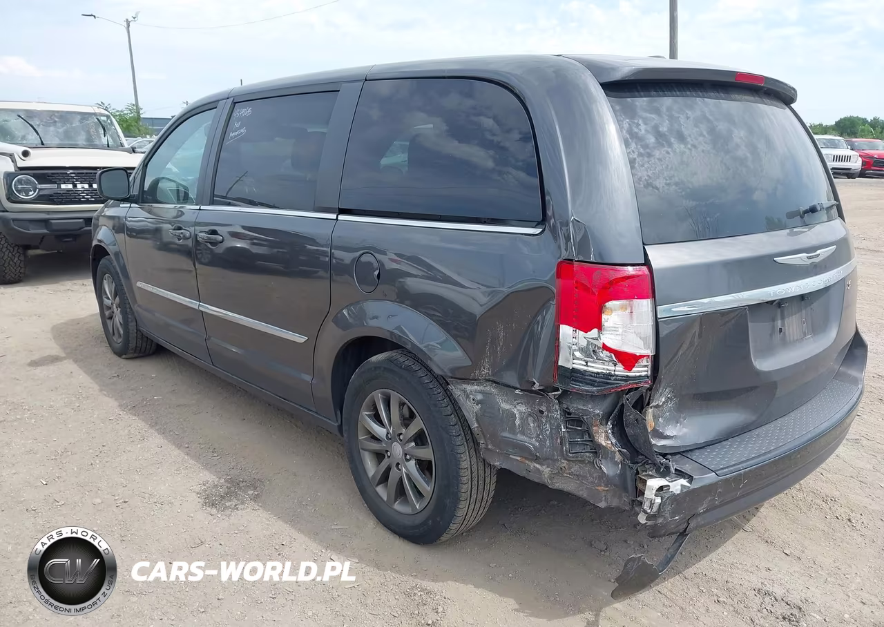 2015 Chrysler Town & Country S VIN:2C4RC1HG8FR521617 - 3