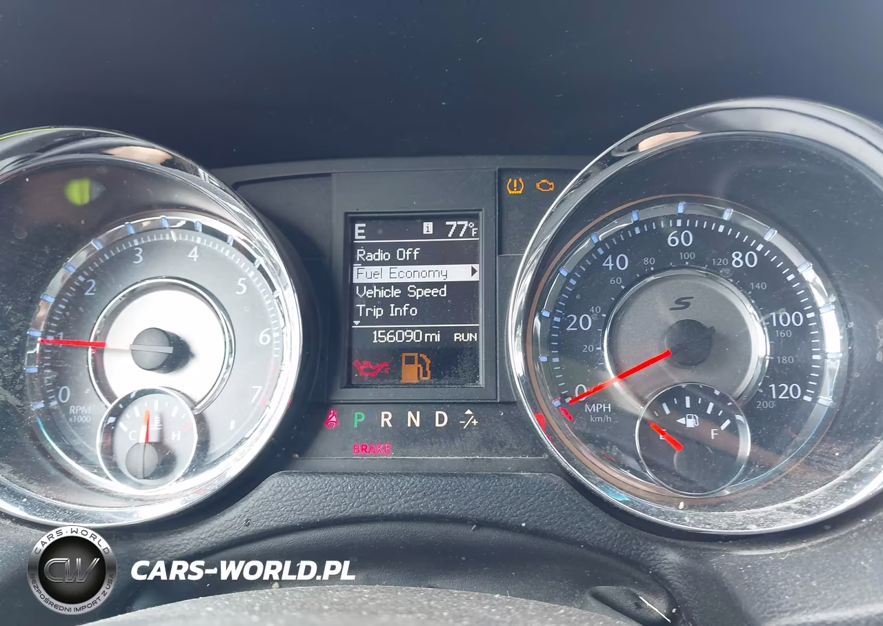 2015 Chrysler Town & Country S VIN:2C4RC1HG8FR521617 - 7