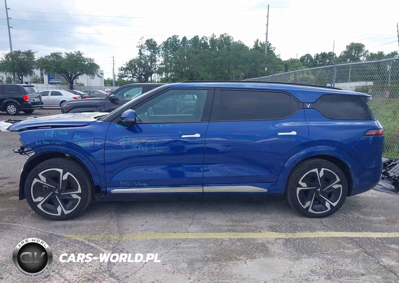 2024 Vinfast Vf 9 Plus VIN:RLLV2CJA3RH001236 - 15