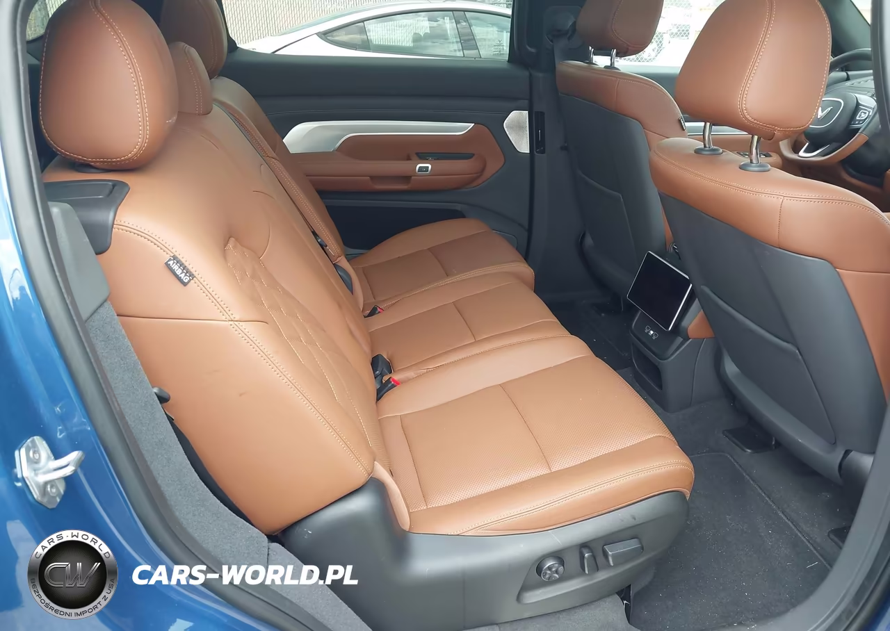 2024 Vinfast Vf 9 Plus VIN:RLLV2CJA3RH001236 - 8