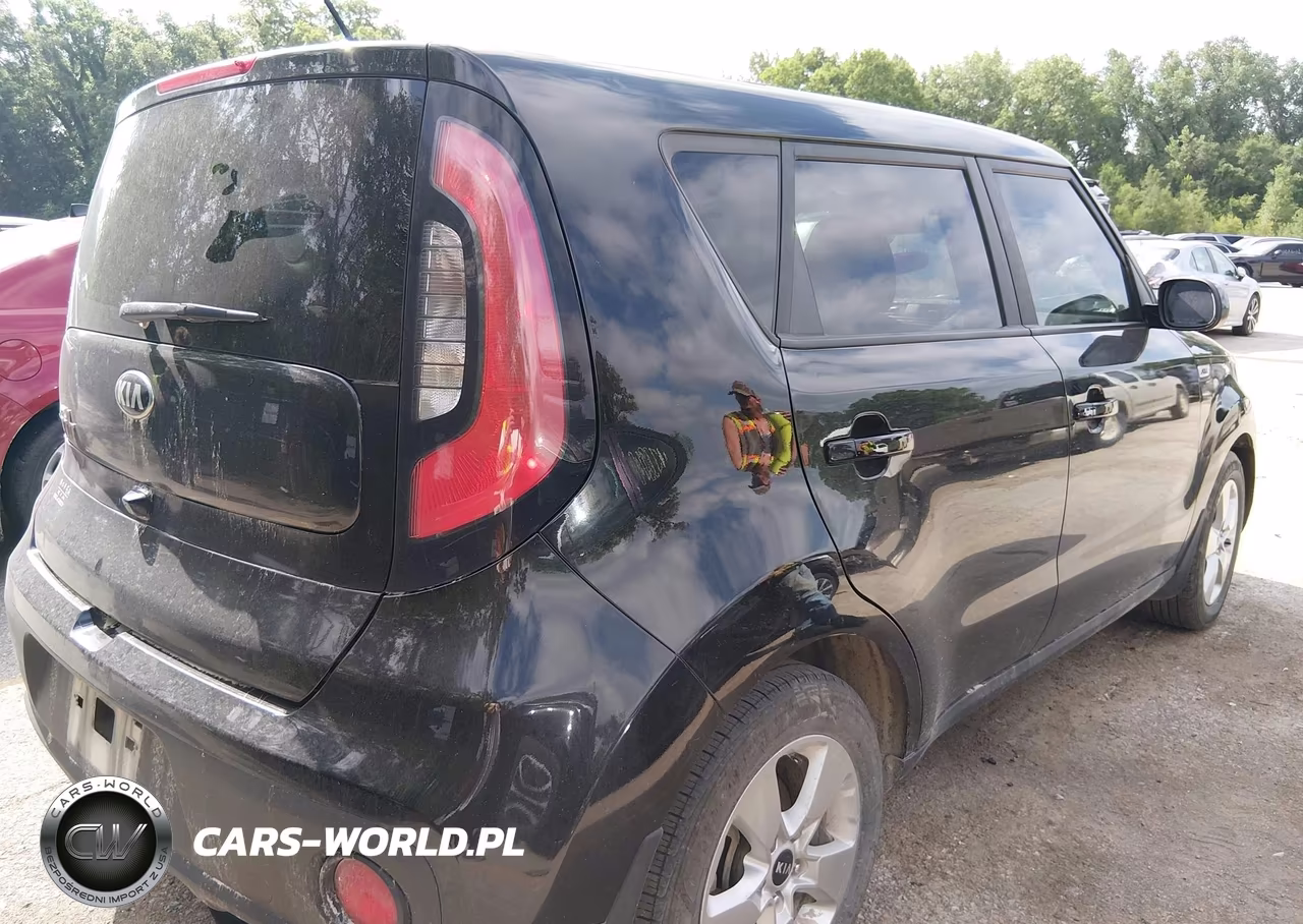 2018 Kia Soul VIN:KNDJN2A20J7895662 - 4