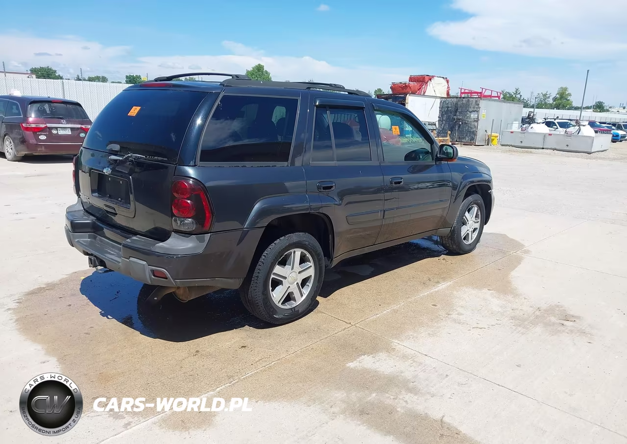 2005 Chevrolet Trailblazer Lt VIN:1GNDT13SX52276300 - 4