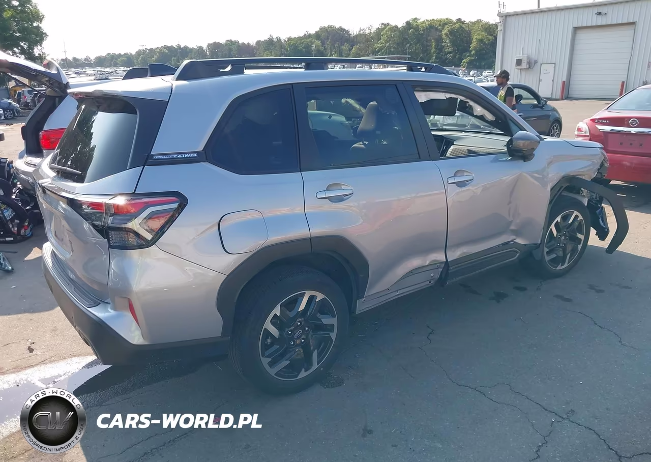 2025 Subaru Forester Limited VIN:JF2SLDRC0SH496198 - 4