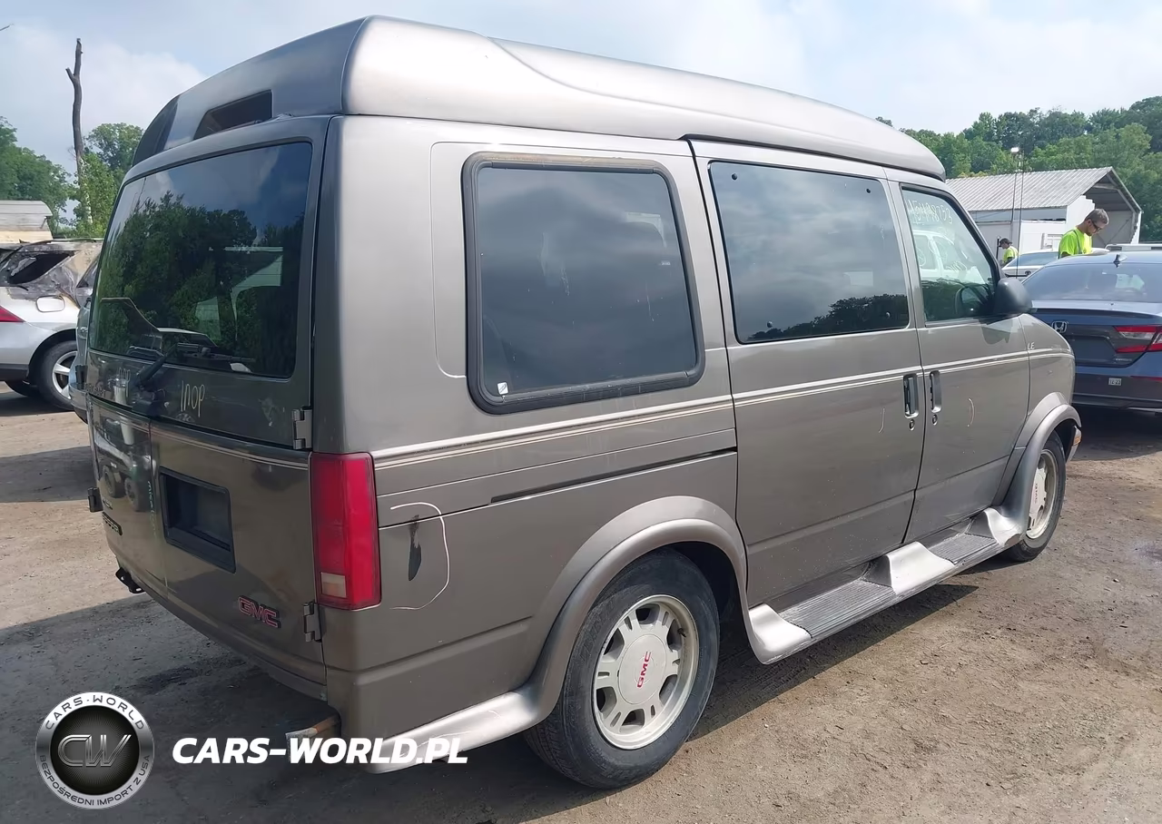 2003 GMC Safari Upfitter VIN:1GDDM19X13B508364 - 4