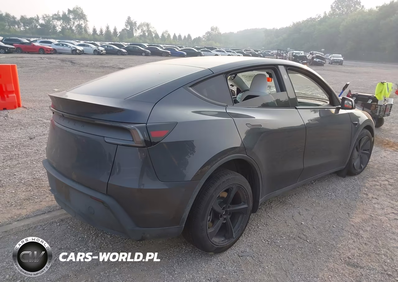 2026 Tesla Model Y Premium Rear-Wheel Drive-Rear-Wheel Drive VIN:7SAYGDED6TF420260 - 4