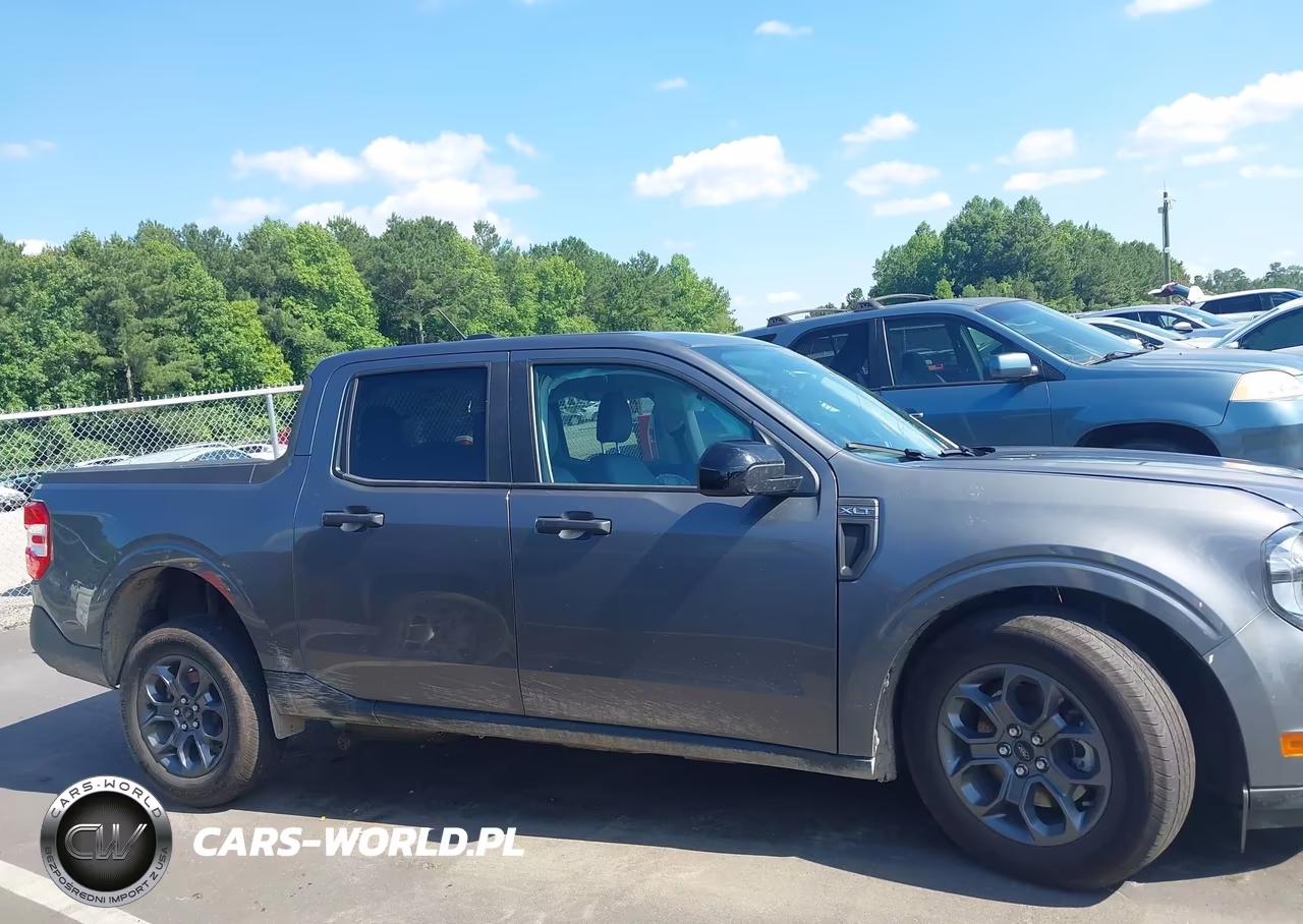 2025 Ford Maverick Xlt VIN:3FTTW8H30SRB08629 - 13