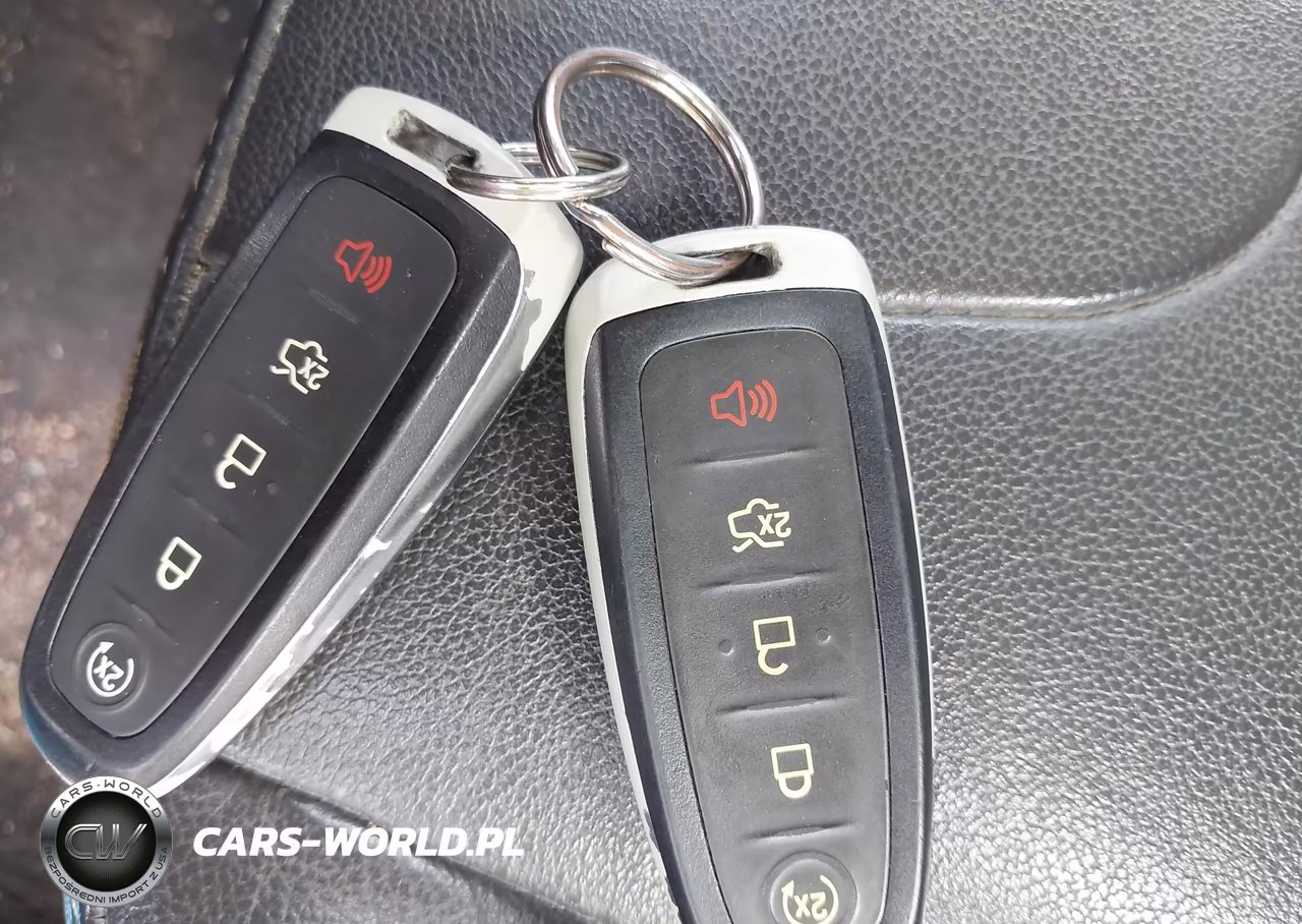 2014 Ford Focus Titanium VIN:1FADP3N29EL228048 - 11
