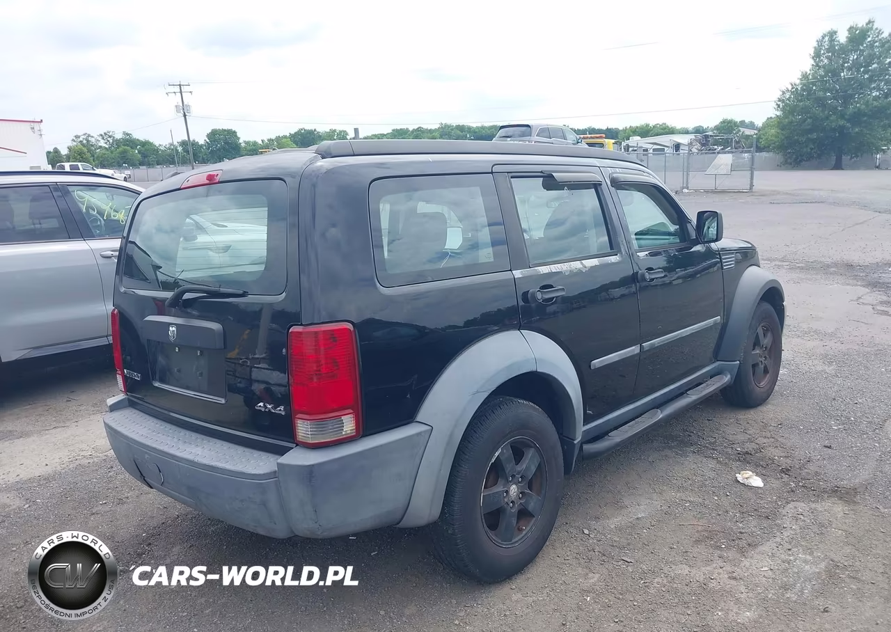 2007 Dodge Nitro Sxt VIN:1D8GU28KX7W529212 - 4