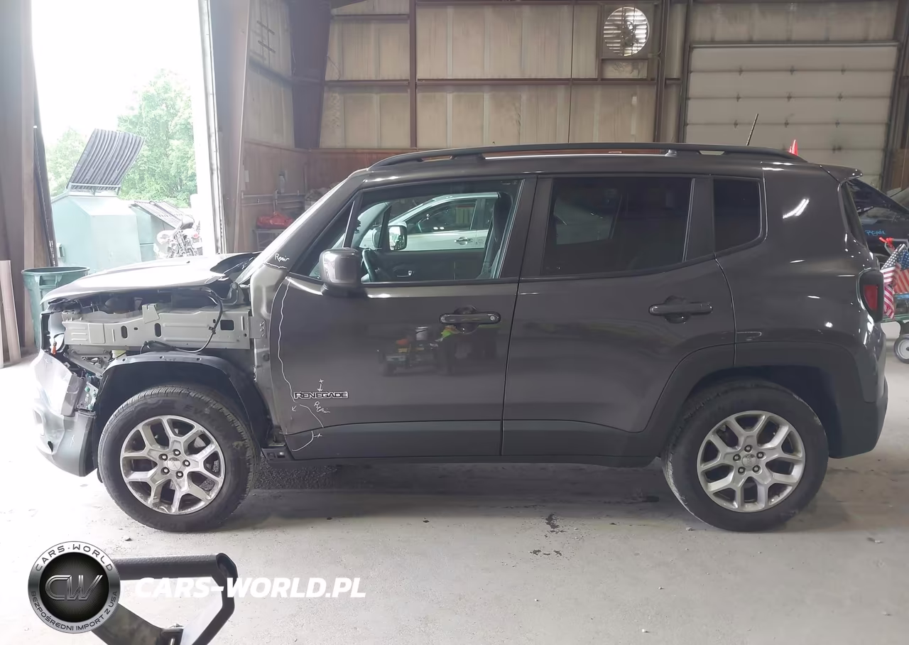 2018 Jeep Renegade Latitude 4X4 VIN:ZACCJBBB1JPG87165 - 14