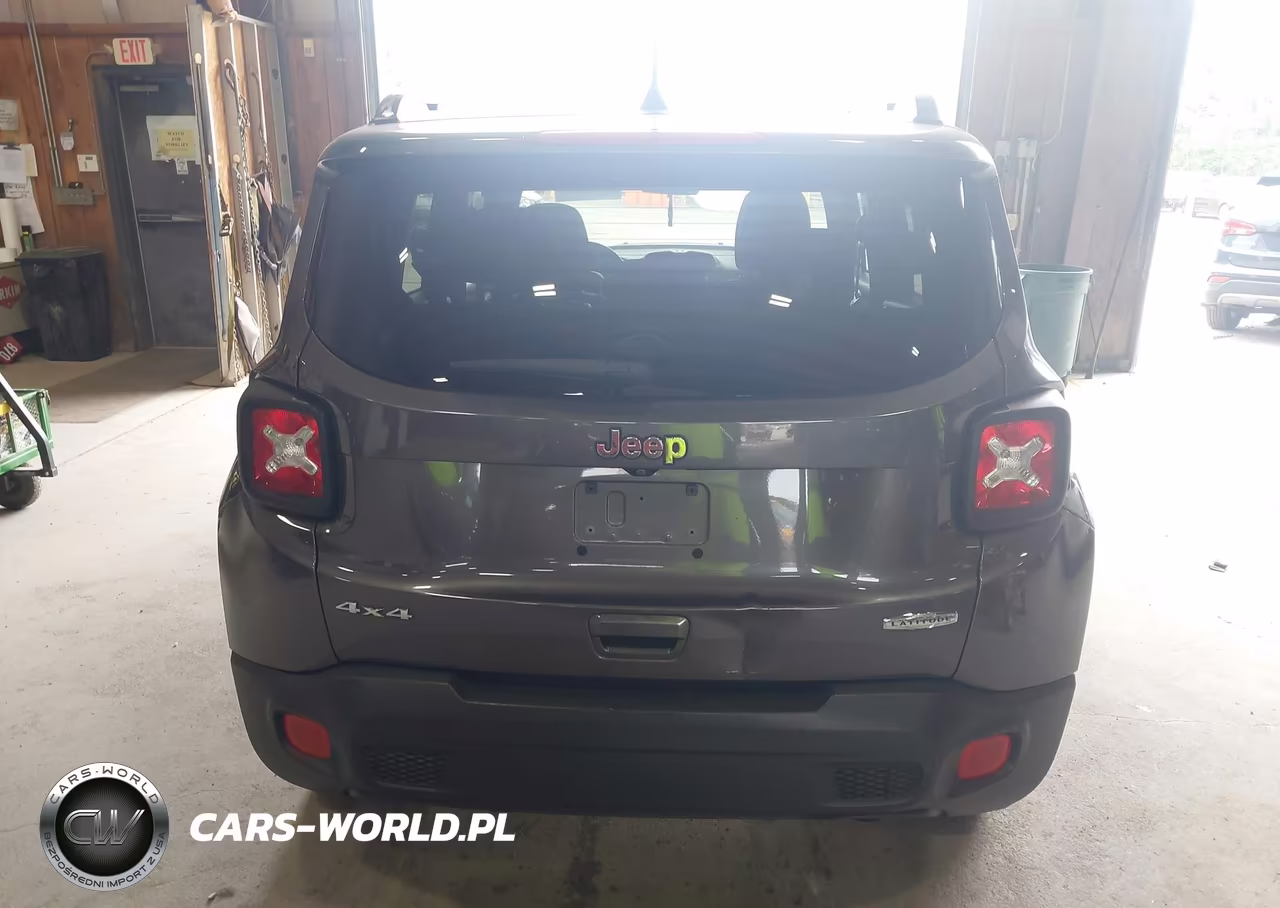 2018 Jeep Renegade Latitude 4X4 VIN:ZACCJBBB1JPG87165 - 16