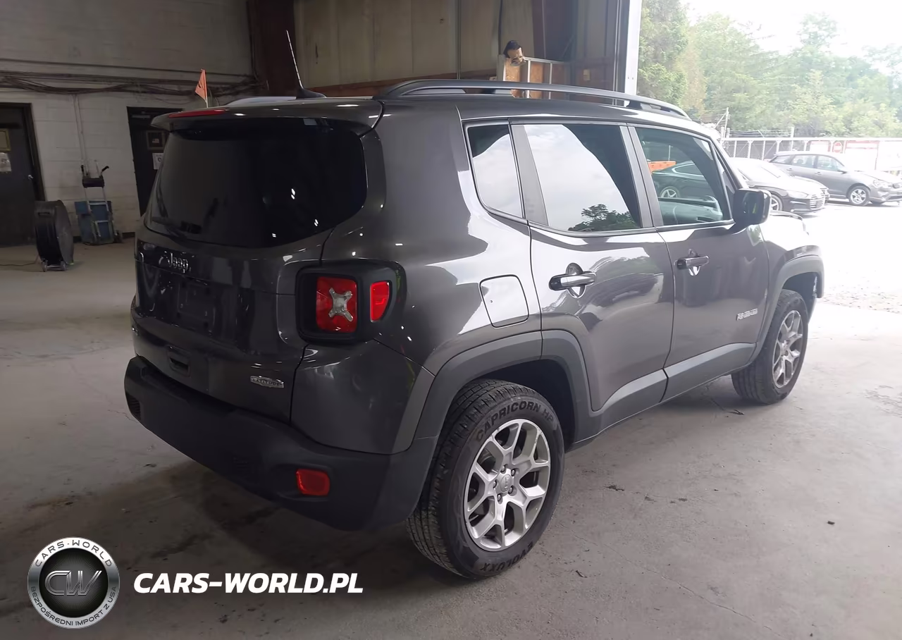 2018 Jeep Renegade Latitude 4X4 VIN:ZACCJBBB1JPG87165 - 4