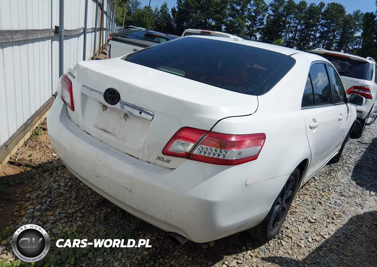 2011 Toyota Camry Xle VIN:4T4BF3EKXBR106357 - 4