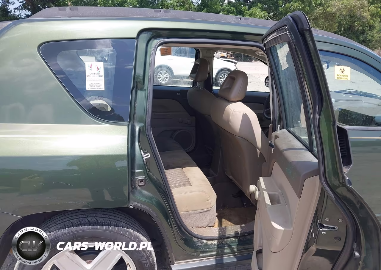 2008 Jeep Compass Sport VIN:1J8FT47W18D608898 - 8