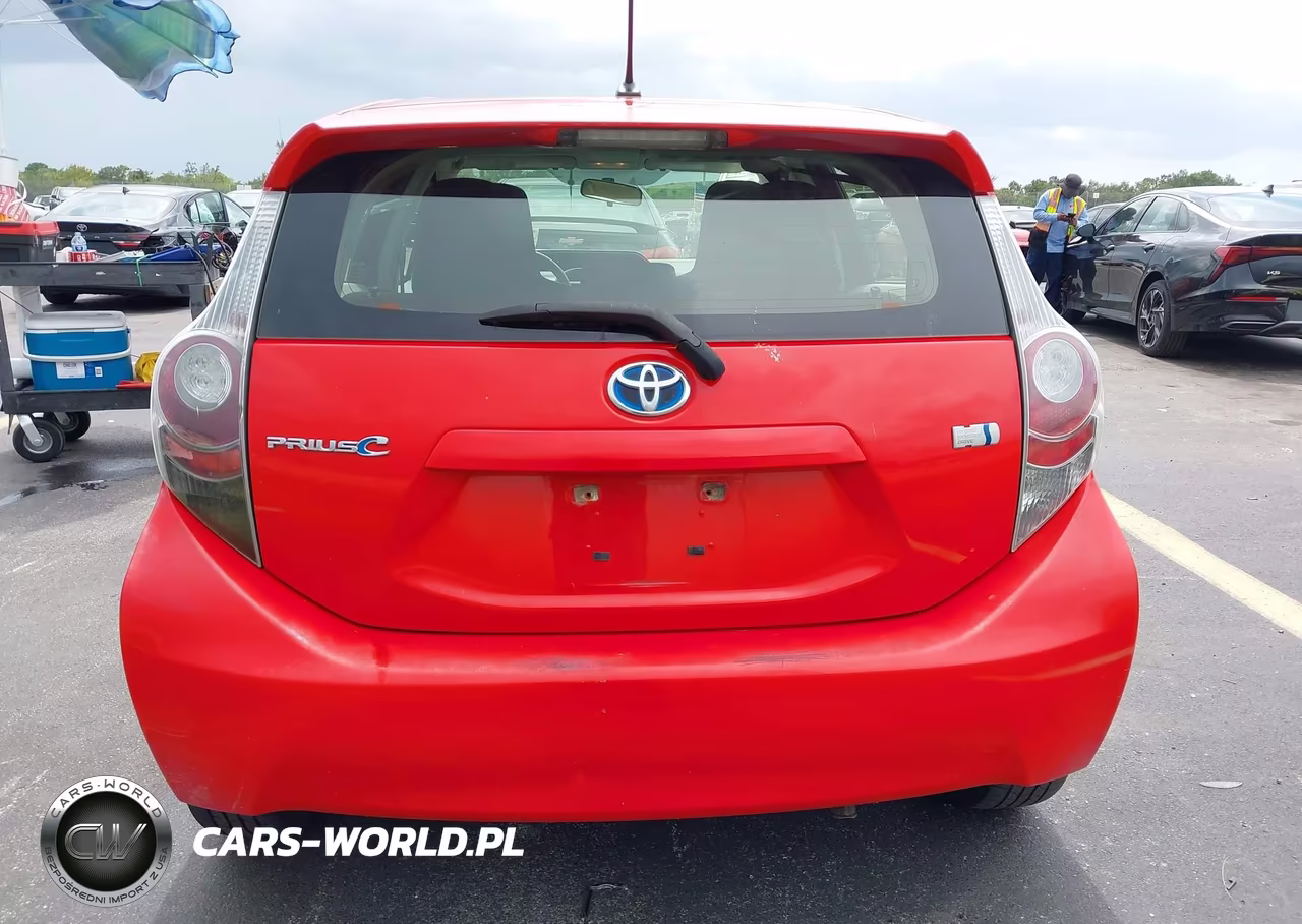 2014 Toyota Prius C One VIN:JTDKDTB36E1083182 - 16