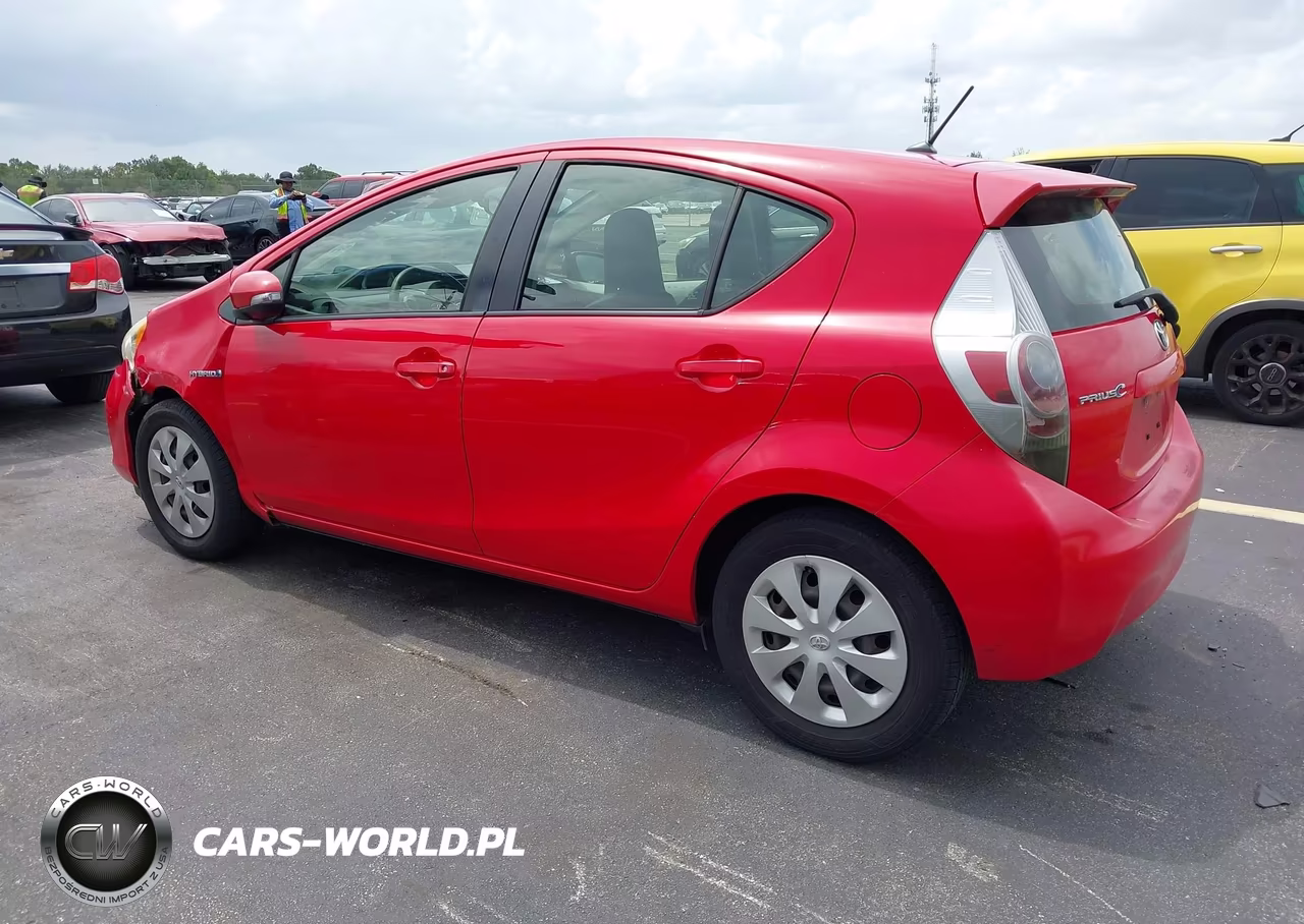 2014 Toyota Prius C One VIN:JTDKDTB36E1083182 - 3