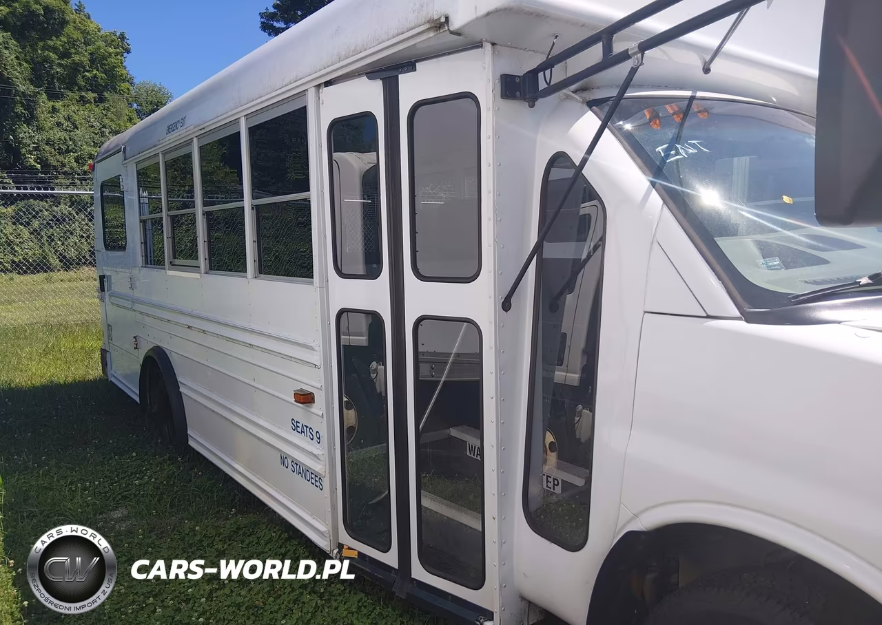 2004 Chevrolet Express Cutaway Base W-C7L-C7N VIN:1GBJG31U441245035 - 15