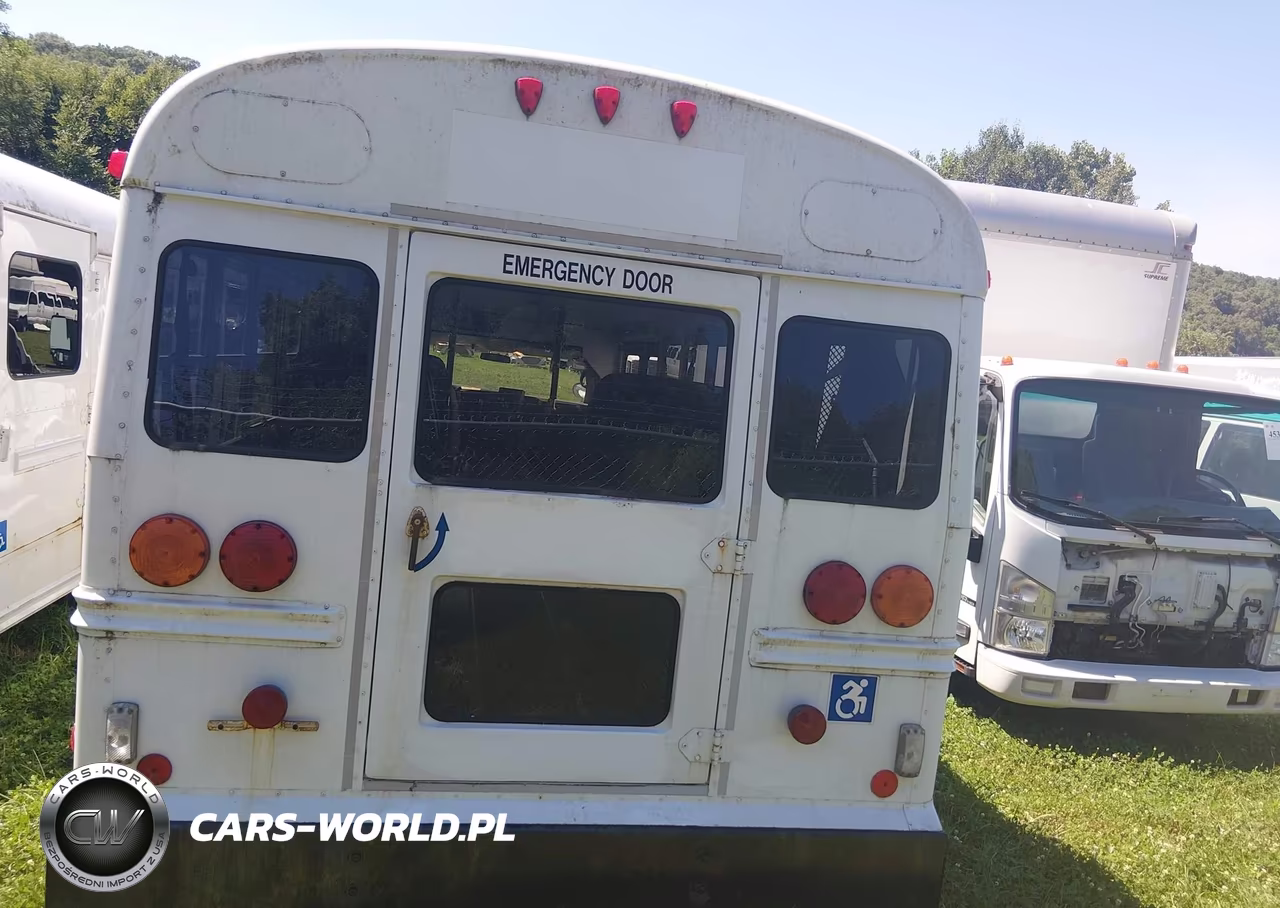 2004 Chevrolet Express Cutaway Base W-C7L-C7N VIN:1GBJG31U441245035 - 17