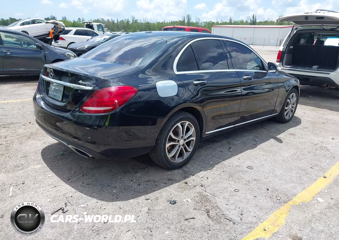 2015 Mercedes-Benz C 300 4Matic VIN:55SWF4KB1FU004677 - 4