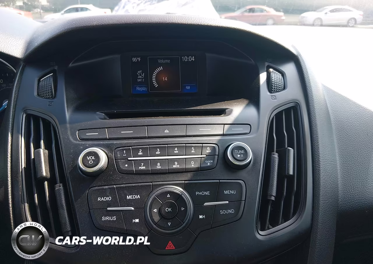 2017 Ford Focus Se VIN:1FADP3F25HL335844 - 12