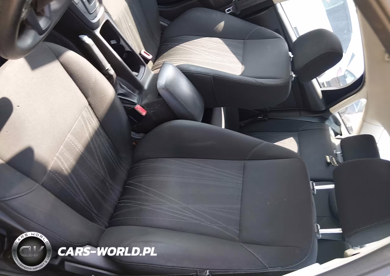 2017 Ford Focus Se VIN:1FADP3F25HL335844 - 16