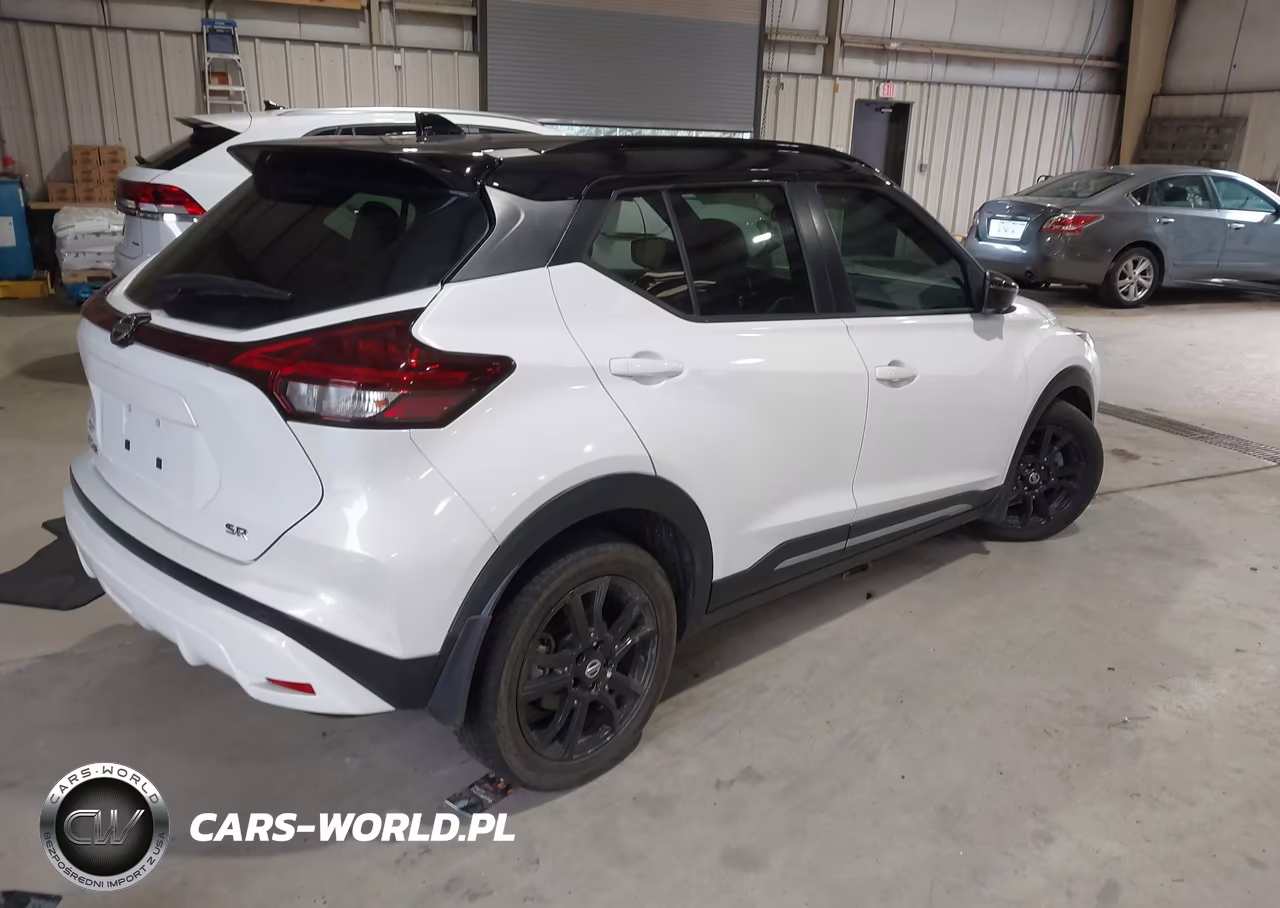 2021 Nissan Kicks Sr Xtronic Cvt VIN:3N1CP5DV6ML475756 - 4