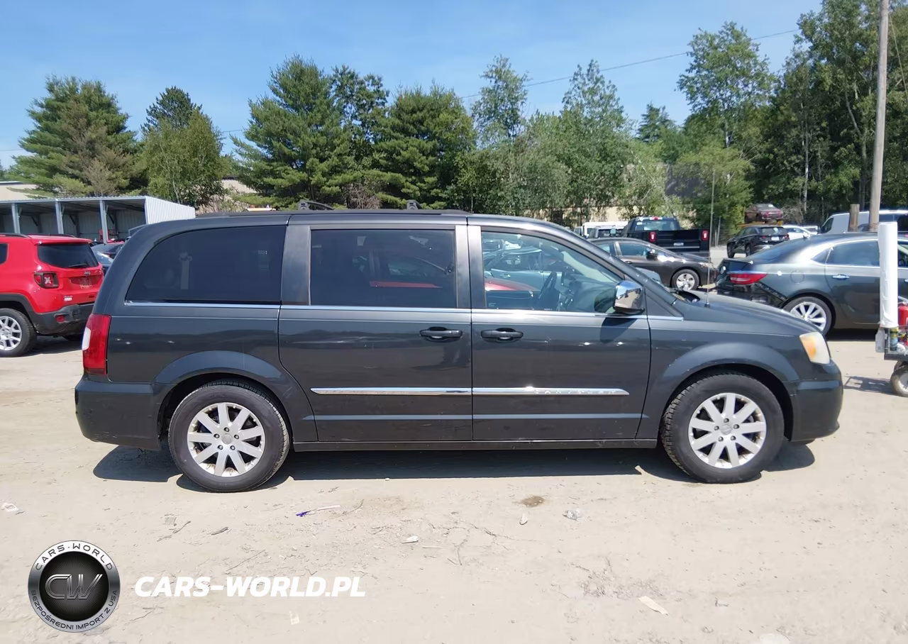 2012 Chrysler Town & Country Touring-L VIN:2C4RC1CG0CR181737 - 13