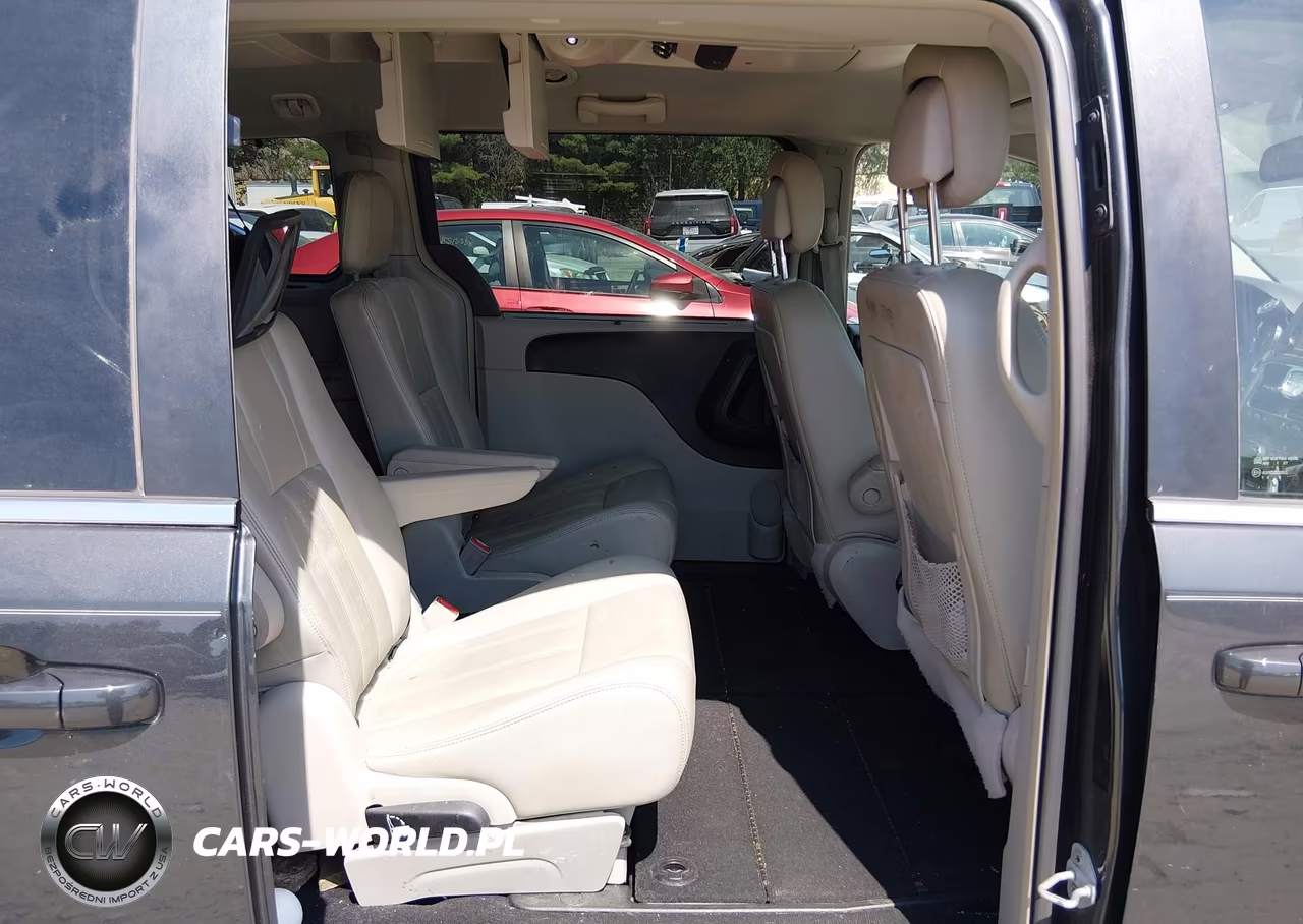 2012 Chrysler Town & Country Touring-L VIN:2C4RC1CG0CR181737 - 8