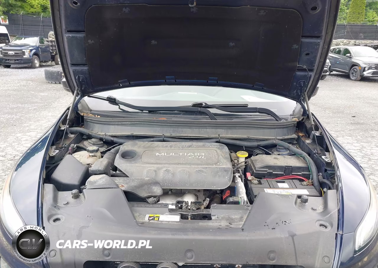 2014 Jeep Cherokee Sport VIN:1C4PJMAB3EW273084 - 10
