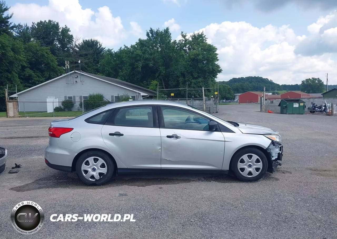 2015 Ford Focus S VIN:1FADP3E27FL264256 - 14