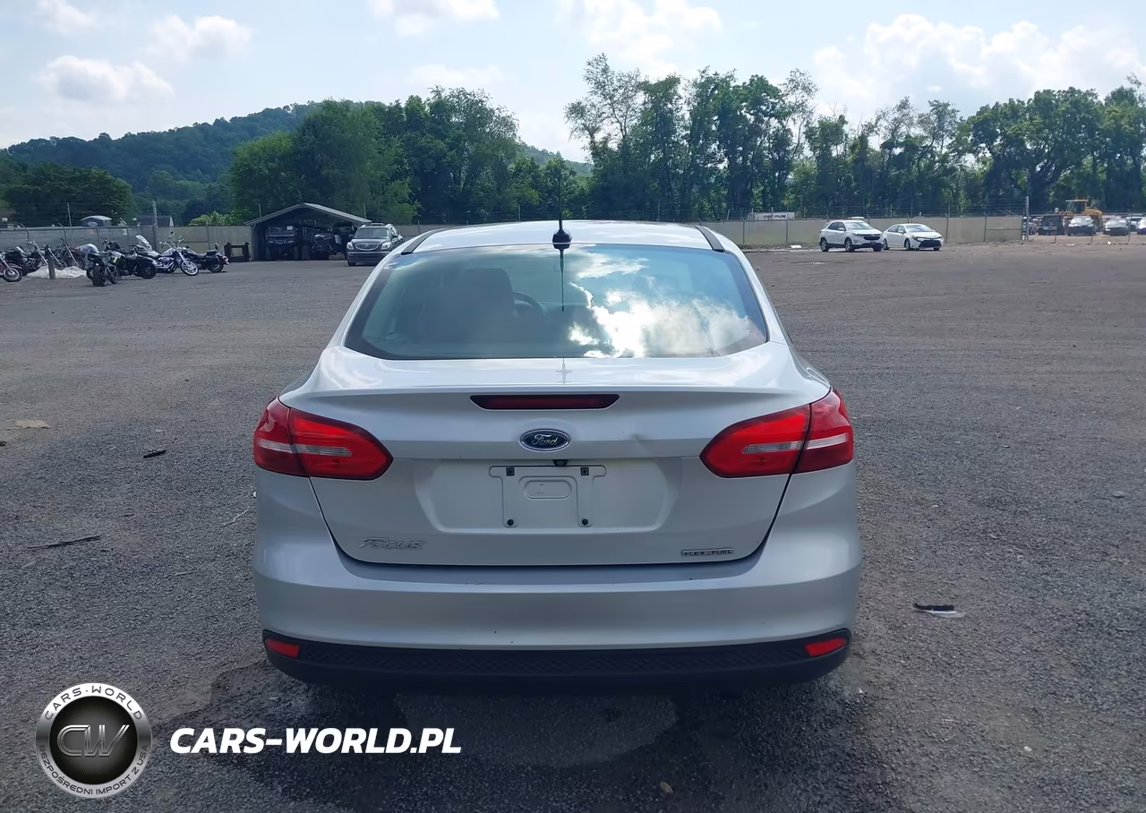 2015 Ford Focus S VIN:1FADP3E27FL264256 - 17