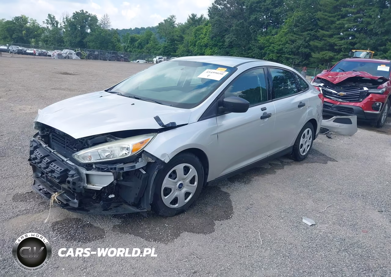 2015 Ford Focus S VIN:1FADP3E27FL264256 - 2