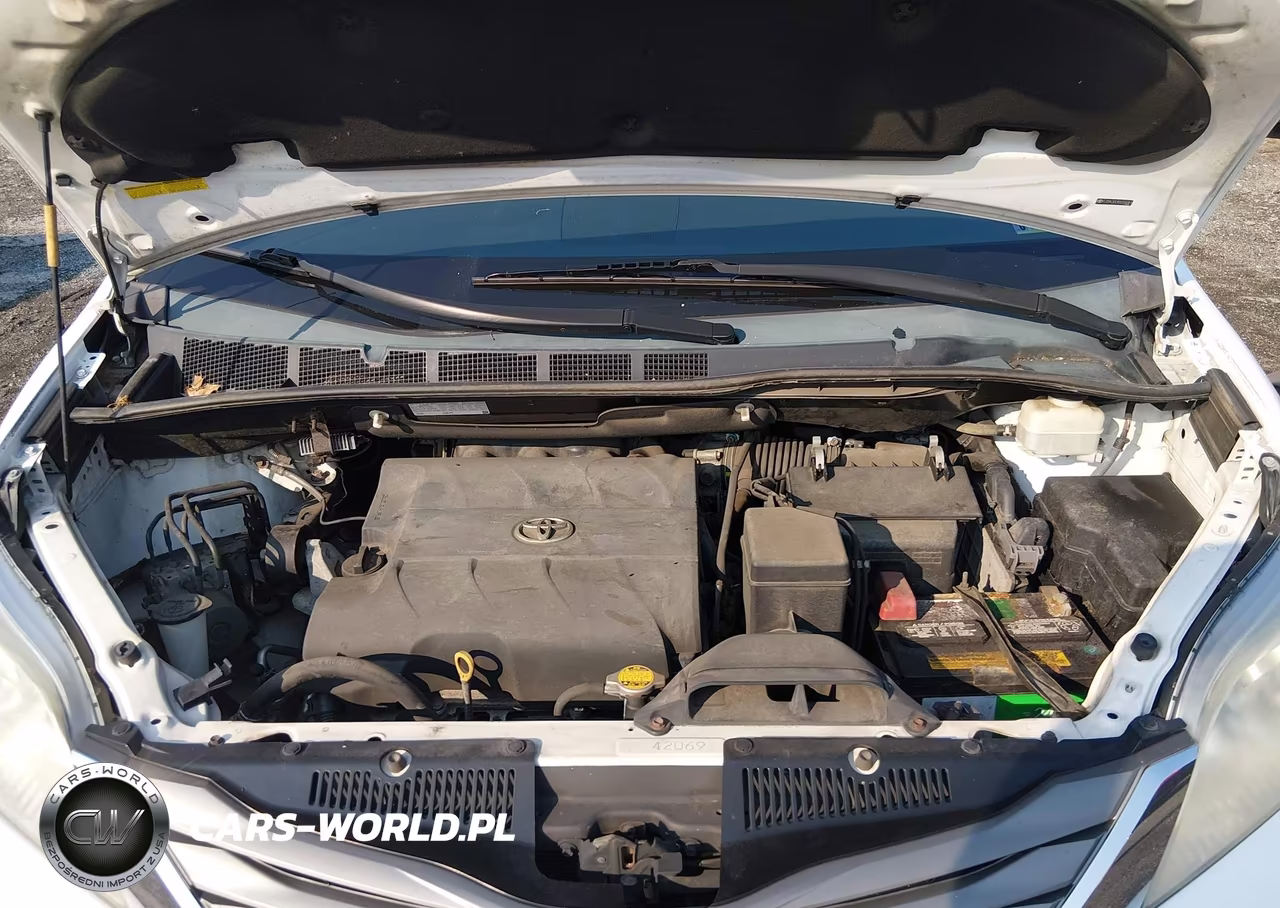 2013 Toyota Sienna Xle V6 8 Passenger VIN:5TDYK3DC9DS356081 - 10