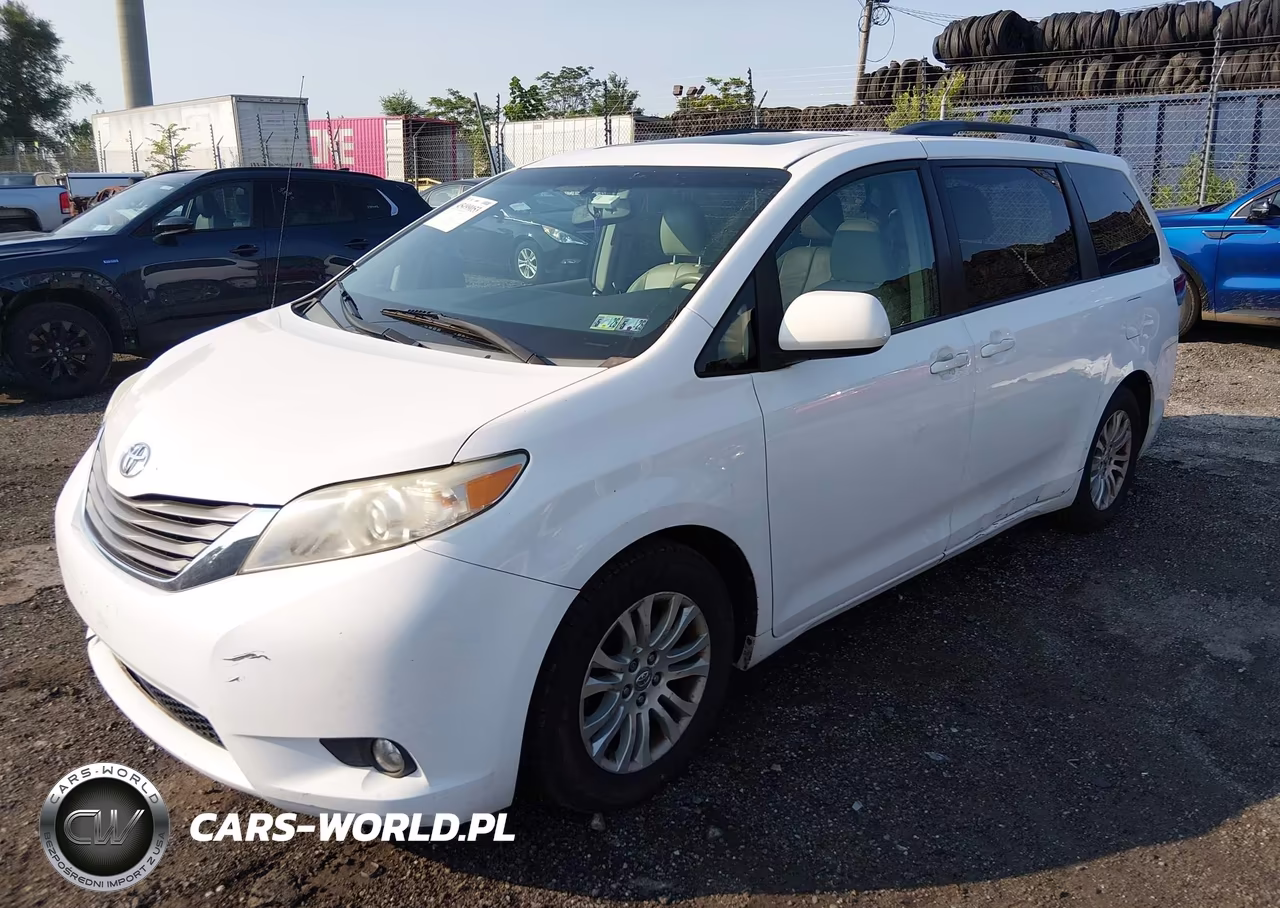 2013 Toyota Sienna Xle V6 8 Passenger VIN:5TDYK3DC9DS356081 - 2